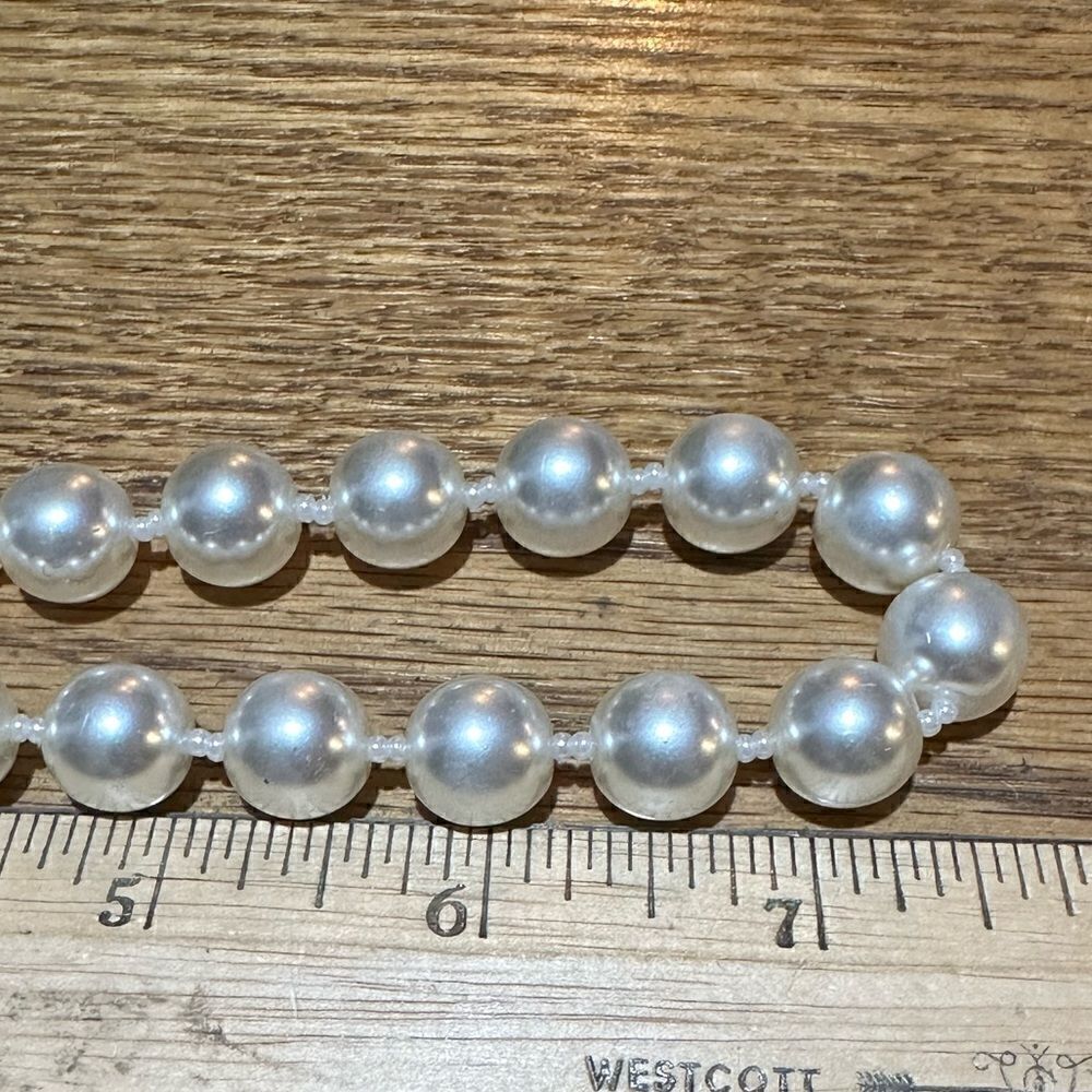 Beautiful Glass Pearls 14” Strand - Picture 4 of 4